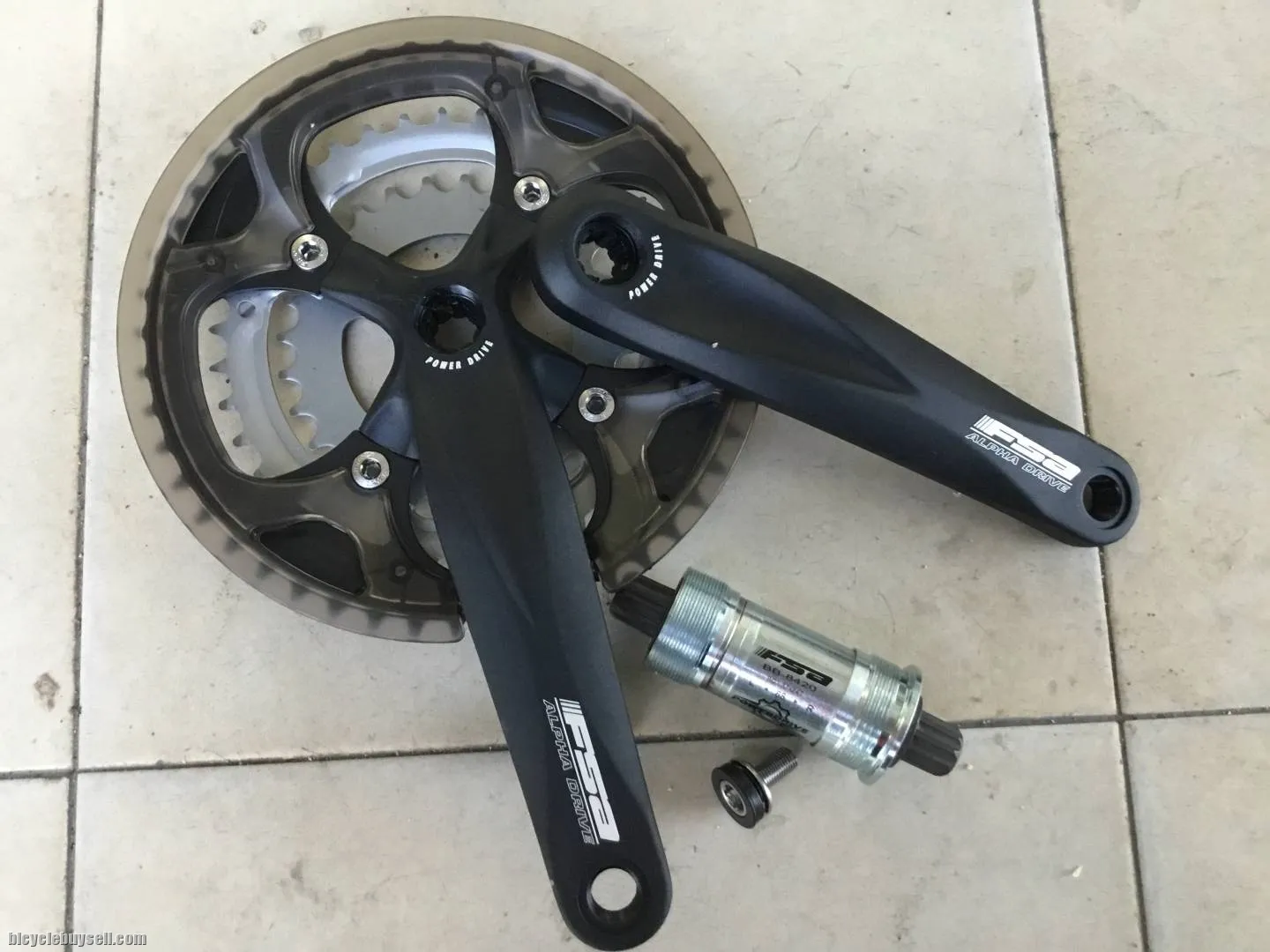 FSA Alpha Drive Seal Bearing IS Crankset With BB  (28-38-48T) -  free courier