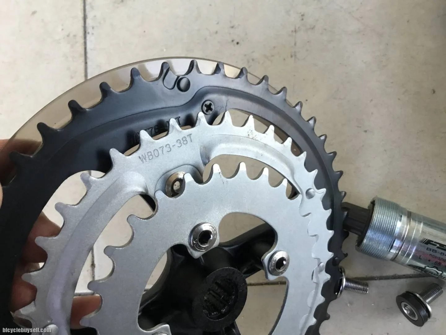 FSA Alpha Drive Seal Bearing IS Crankset With BB  (28-38-48T) -  free courier