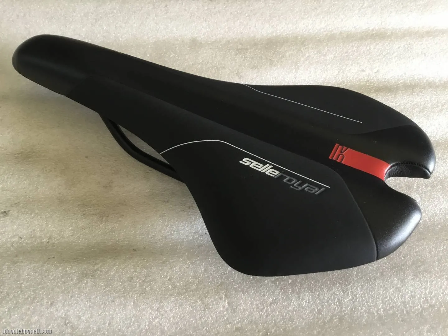 Selle Royal Seta Performance and Comfort Saddles @ free pos