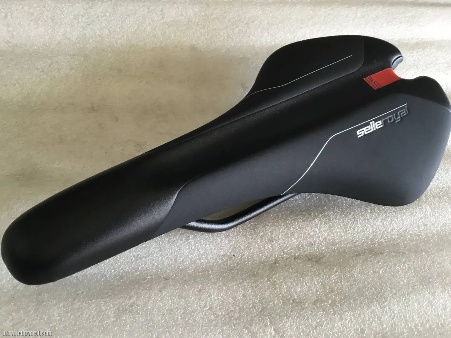 Selle Royal Seta Performance and Comfort Saddles @ free pos