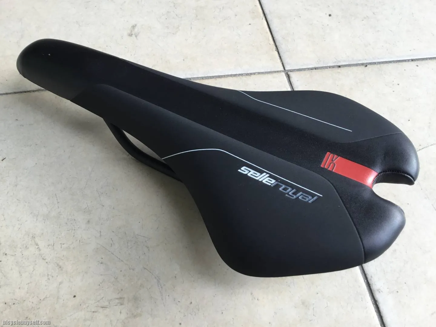 Selle Royal Seta Performance Speed For Comfort -- free courier