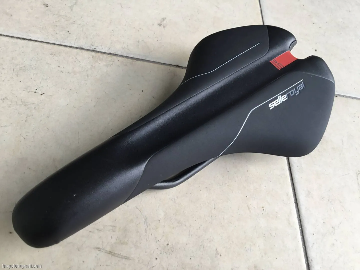 Selle Royal Seta Performance Speed For Comfort -- free courier