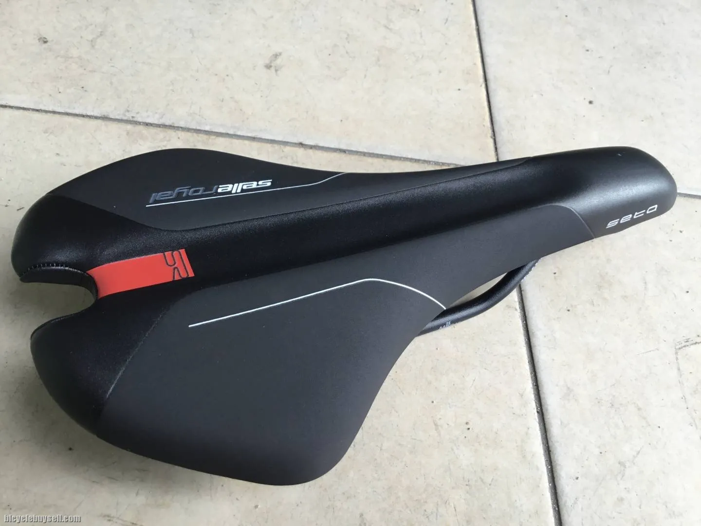 Selle Royal Seta Performance Speed For Comfort -- free courier