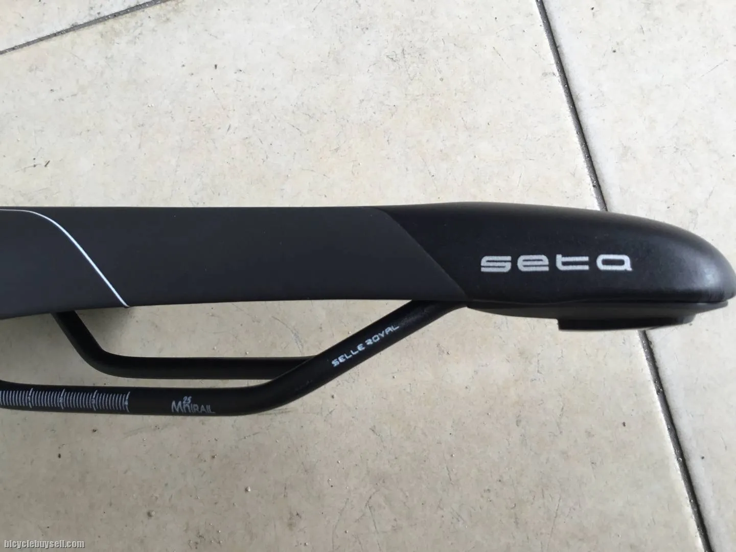 Selle Royal Seta Performance Speed For Comfort -- free courier
