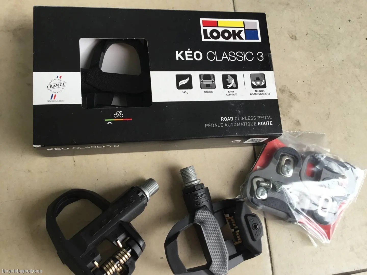 Look Keo Classic 3 Road Pedal Clip -- free Courier