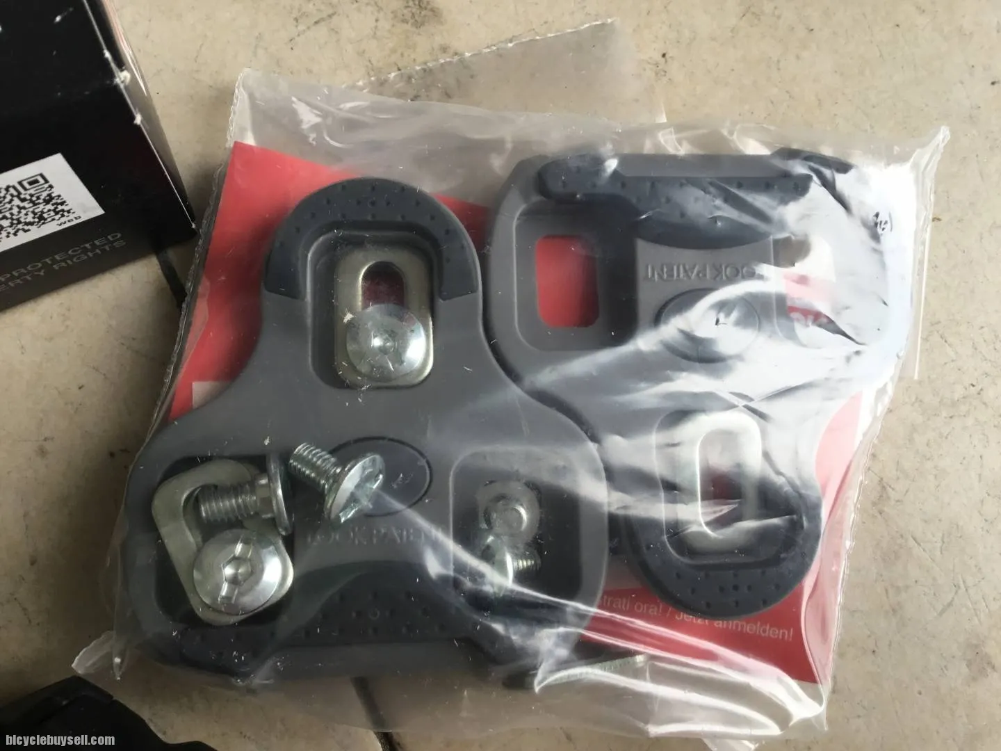 Look Keo Classic 3 Road Pedal Clip -- free Courier