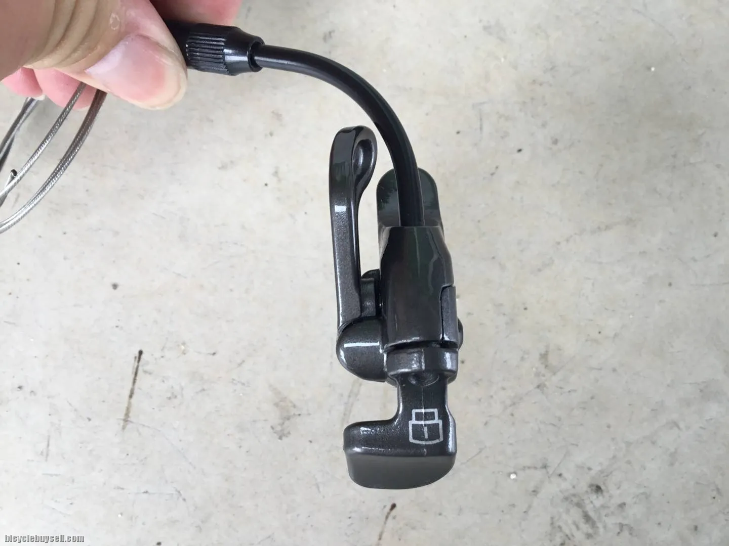Epicon Fork Remote Sr Suntour For Sell --  free courier