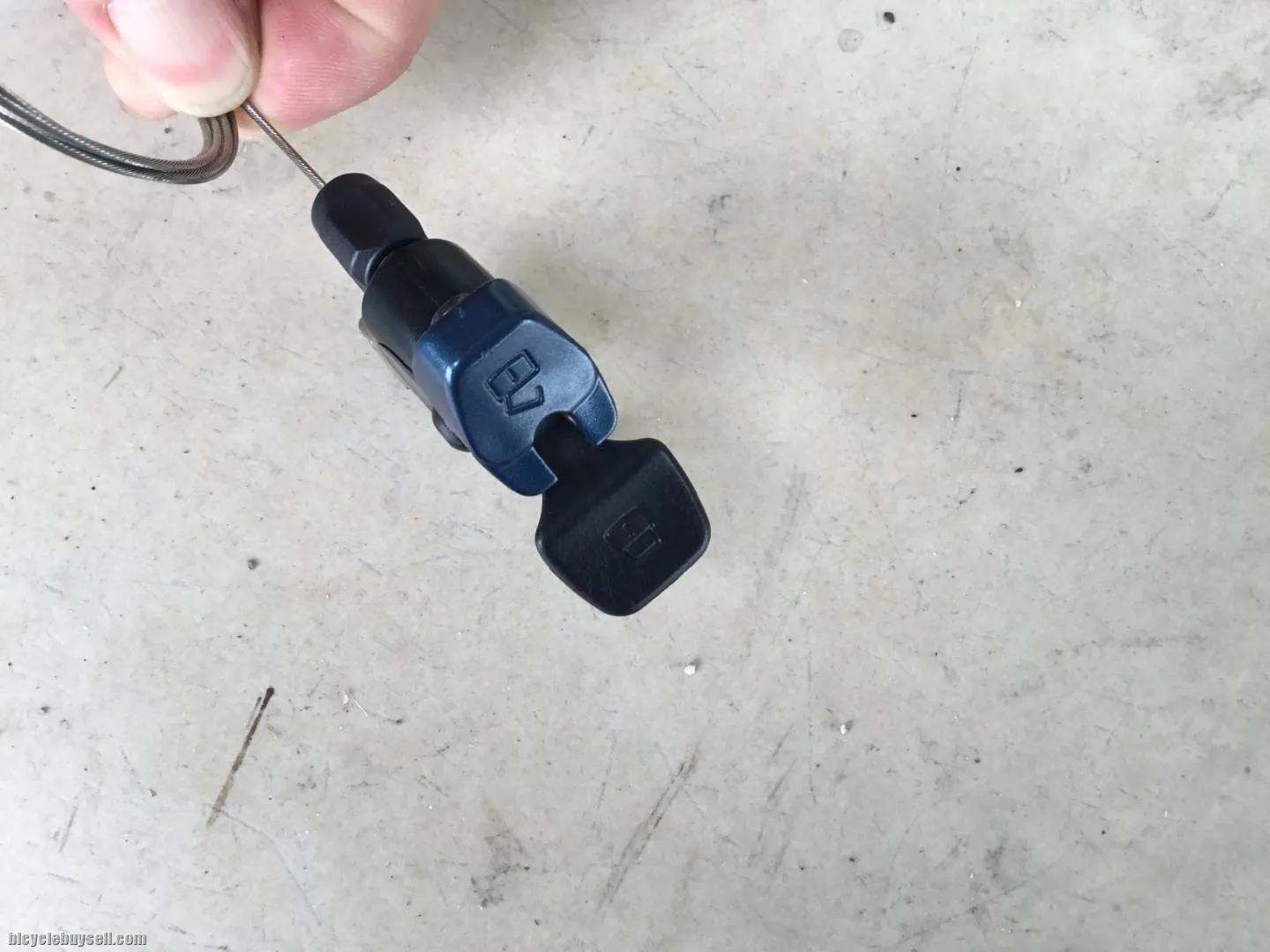 Epicon Fork Remote Sr Suntour For Sell -- free courier