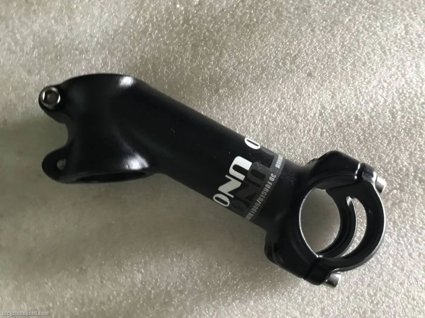 UNO Stems 35D | 110mm | Taiwan Made @ free pos