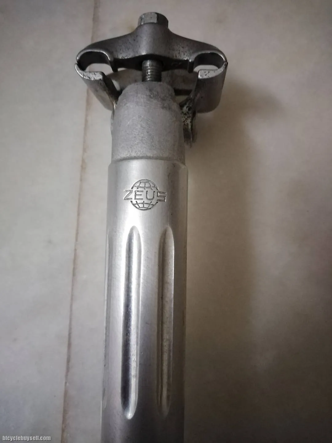 Vintage Seatpost Zeus 26.6mm Nos