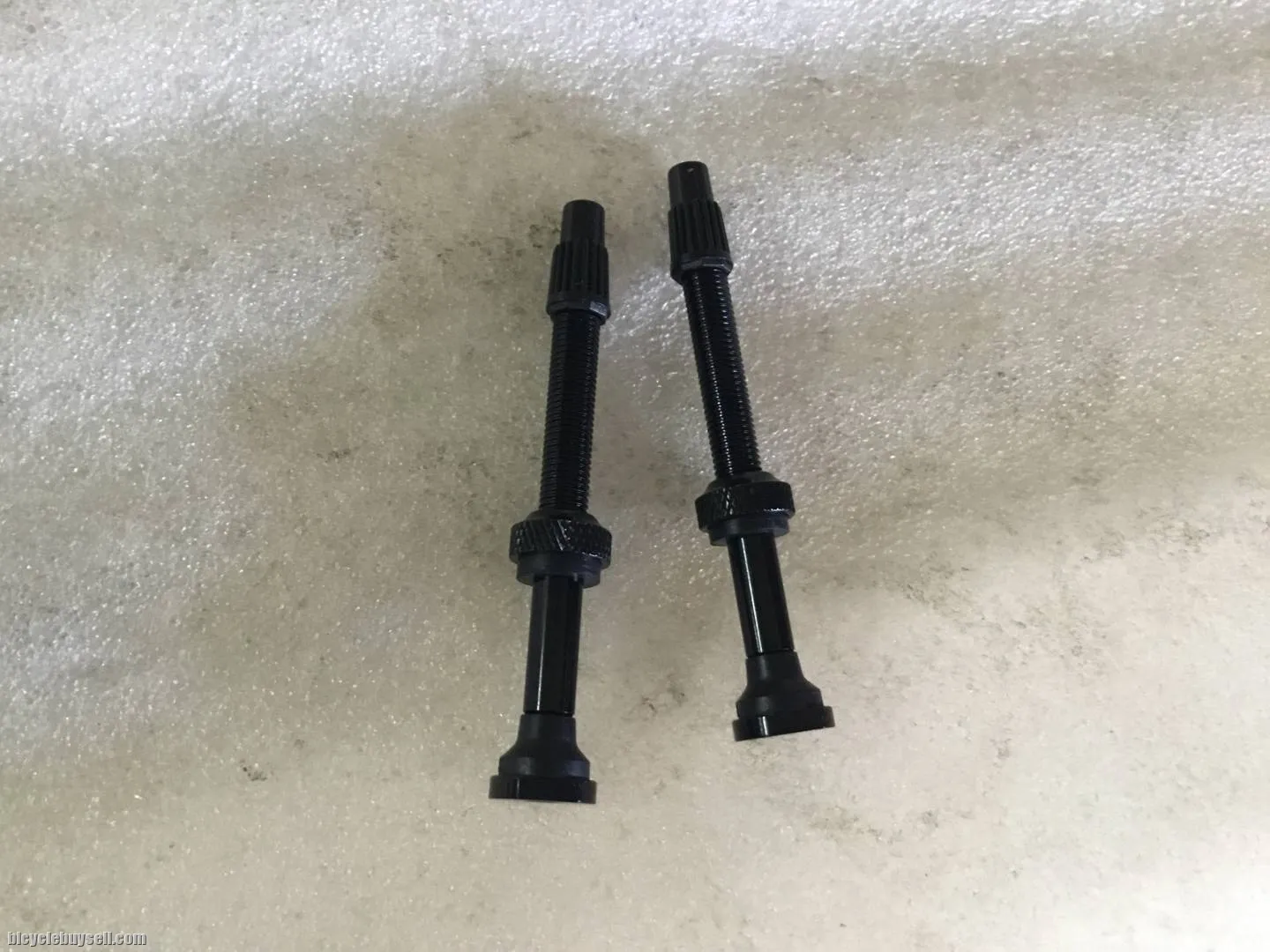 Geometric Tubeless Valve Kit 60mm | Black @ free pos