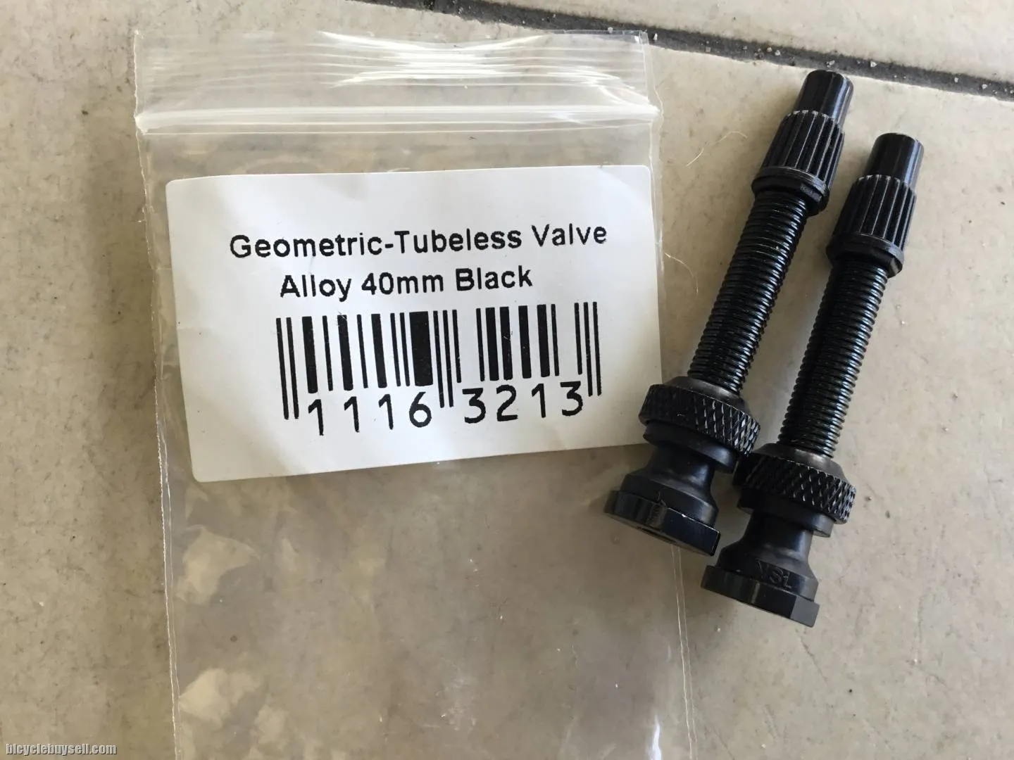 Geometric Tubeless Valve 40mm - Alloy Black - Taiwan Made -- free courier