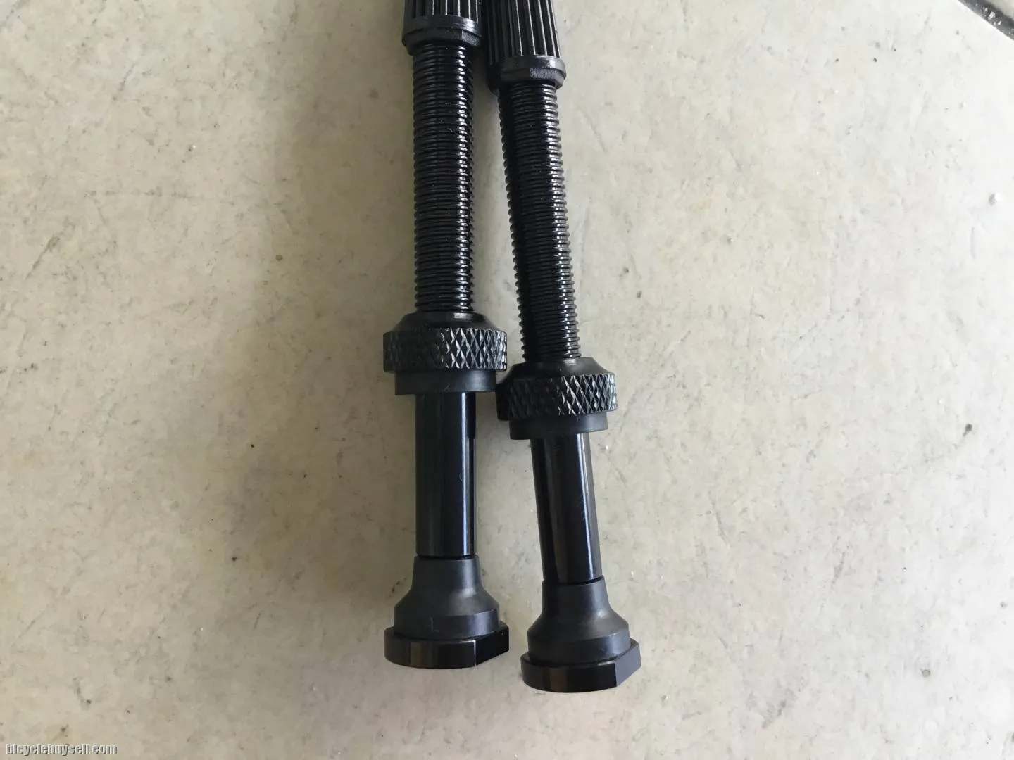 Geometric Tubeless Valve 60mm - Alloy Black - Taiwan Made -- free courier