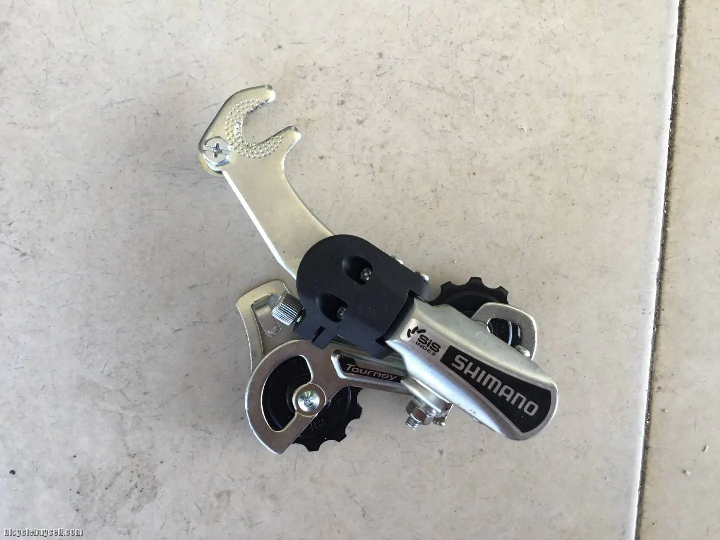 Shimano Tourney Rear Deraileur 7speed Vintage - free courier