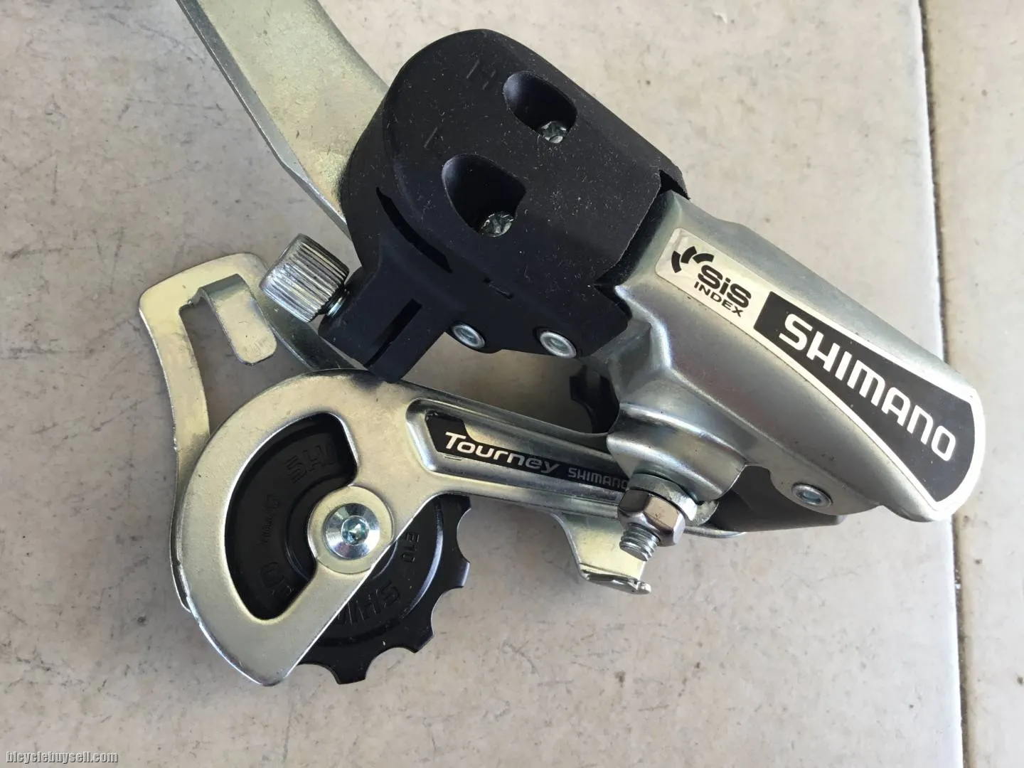 Shimano Tourney Rear Deraileur 7speed Vintage - free courier