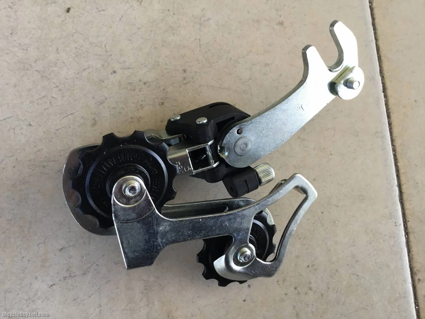 Shimano Tourney Rear Deraileur 7speed Vintage - free courier