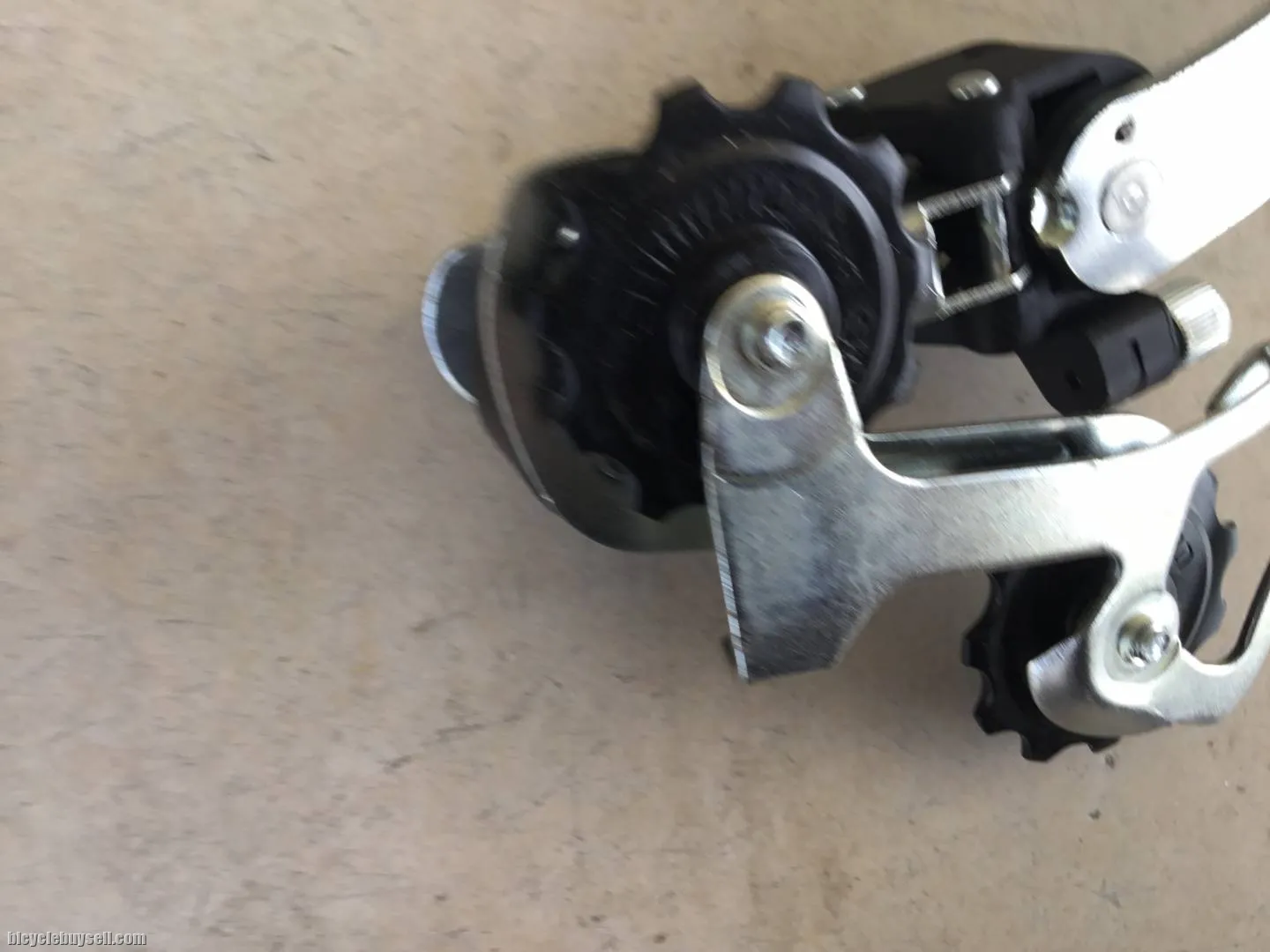 Shimano Tourney Rear Deraileur 7speed Vintage - free courier