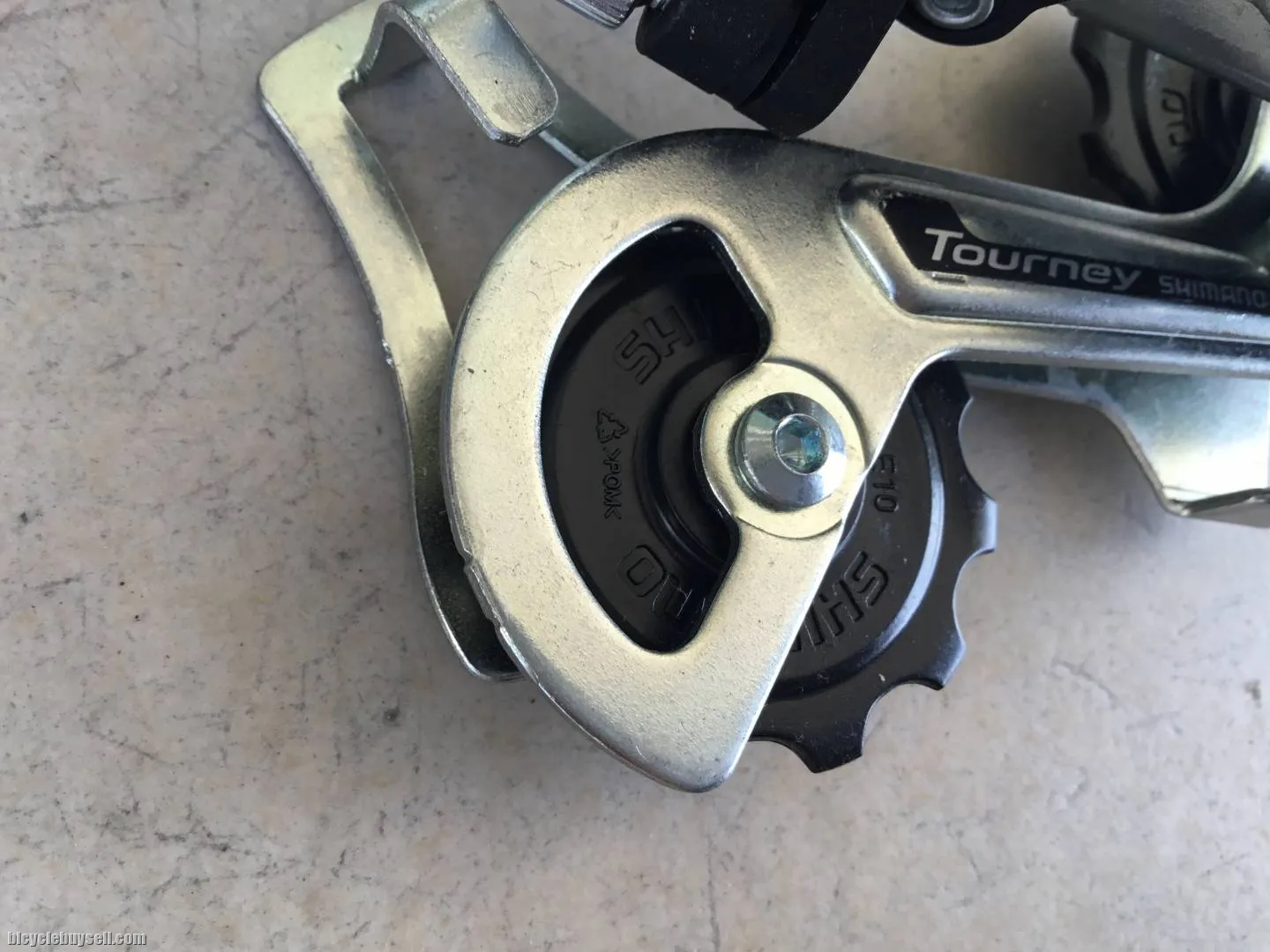 Shimano Tourney Rear Deraileur 7speed Vintage - free courier