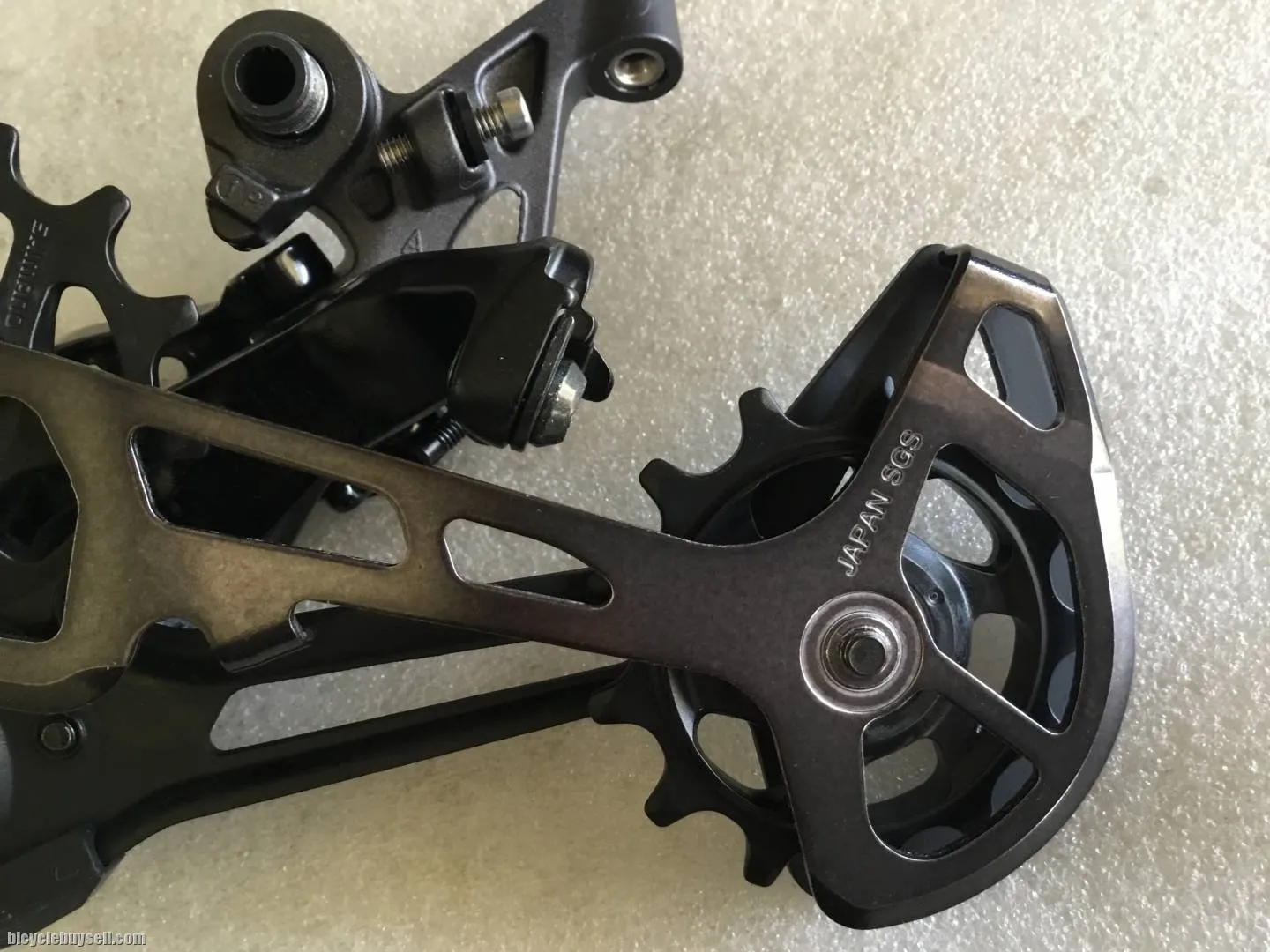 Shimano Deore XT M8100 Rear Deraileur | 12speed @ free pos