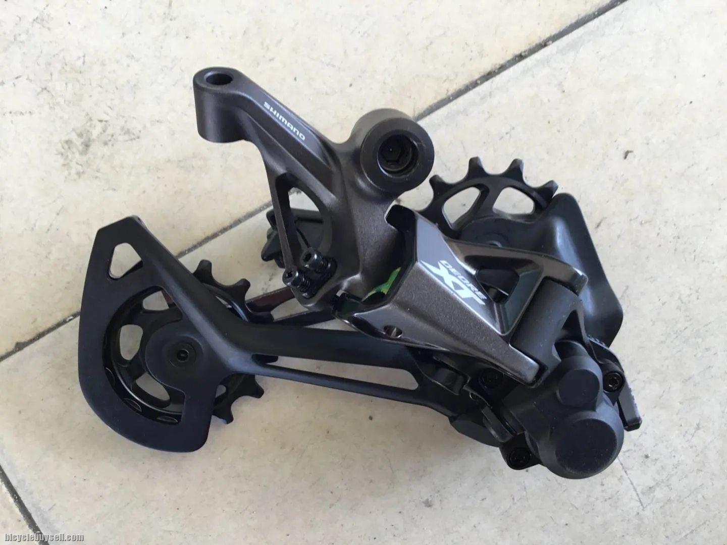 Shimano XT M8100 Rear Deraileur 52T/12speed - free courier