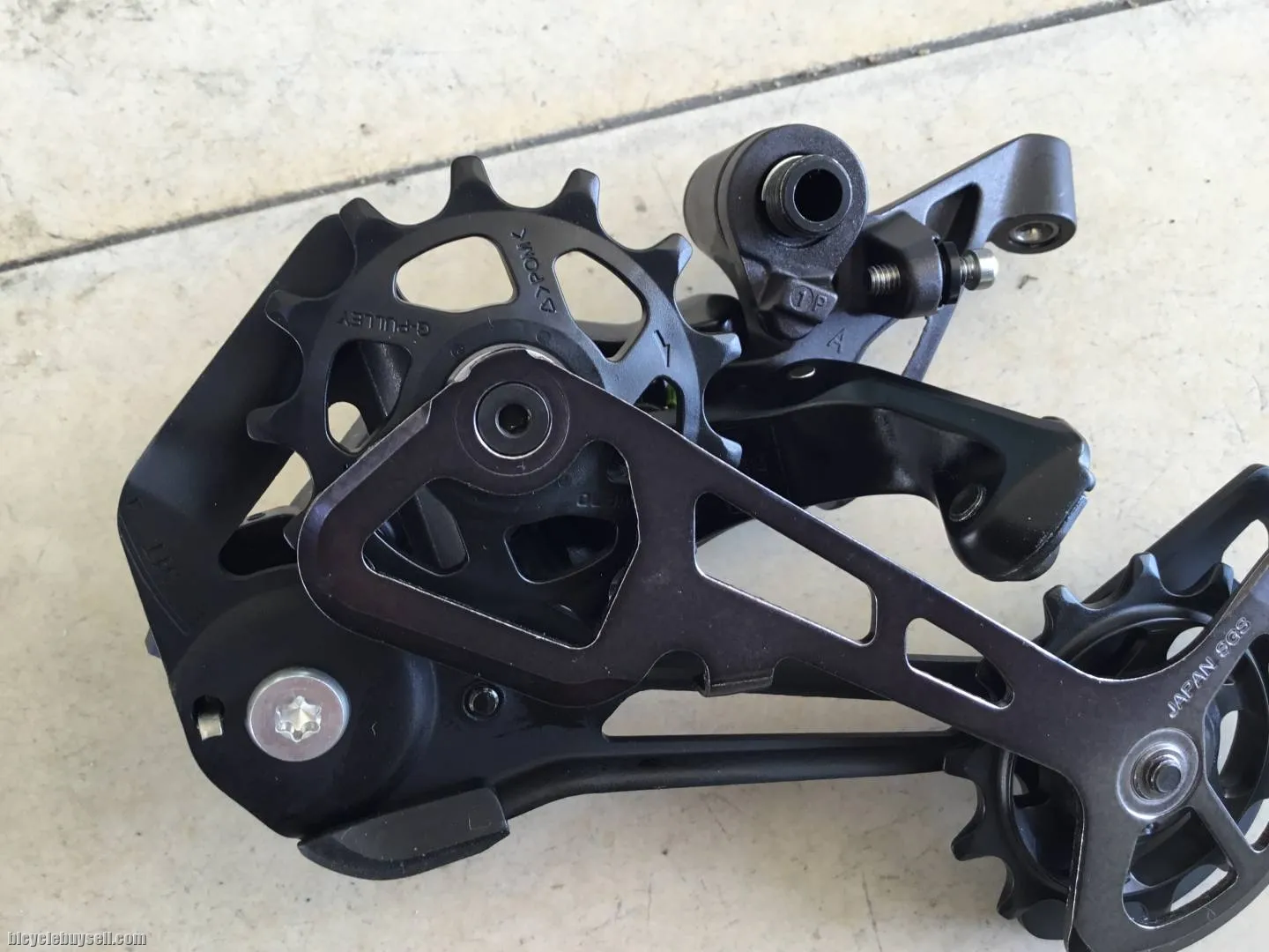 Shimano XT M8100 Rear Deraileur 52T/12speed - free courier