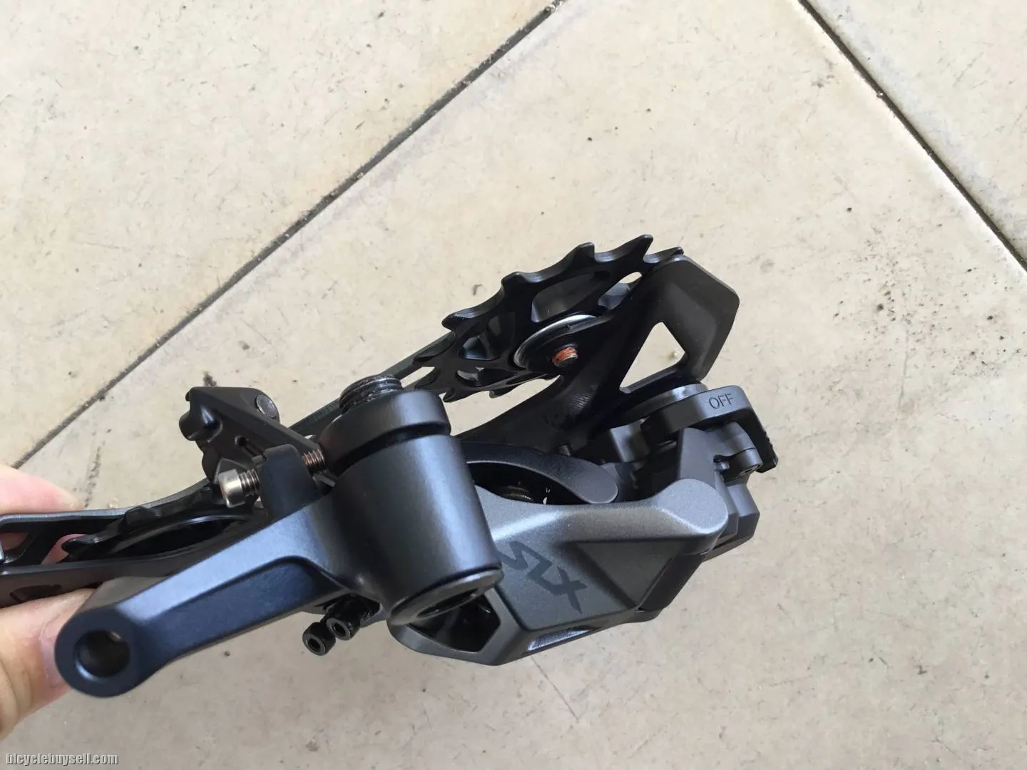 Shimano SLX M7100 Rear Deraileur 52T/12speed - free courier