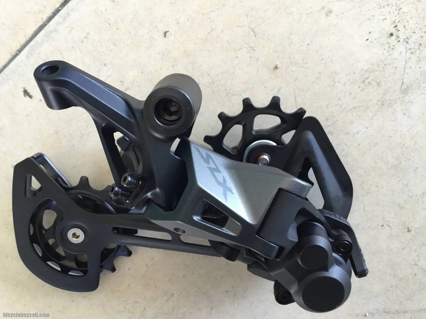 Shimano SLX M7100 Rear Deraileur 52T/12speed - free courier
