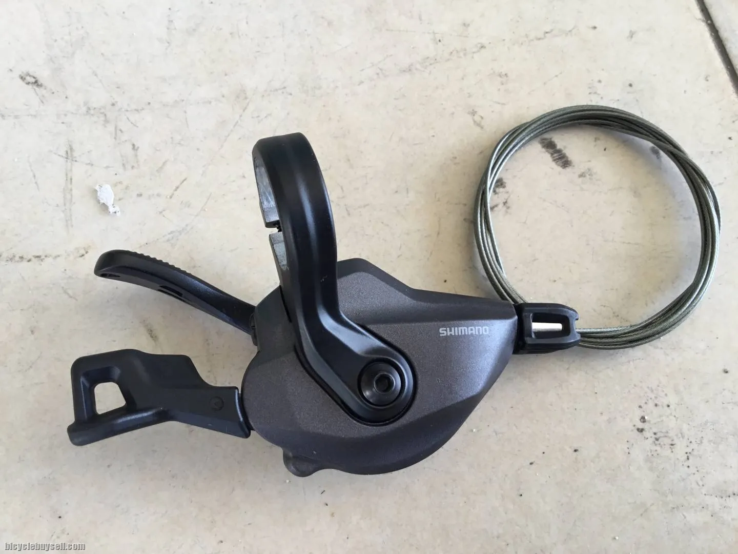 Shimano XT M8100 Shifter (R) 12speed - free courier