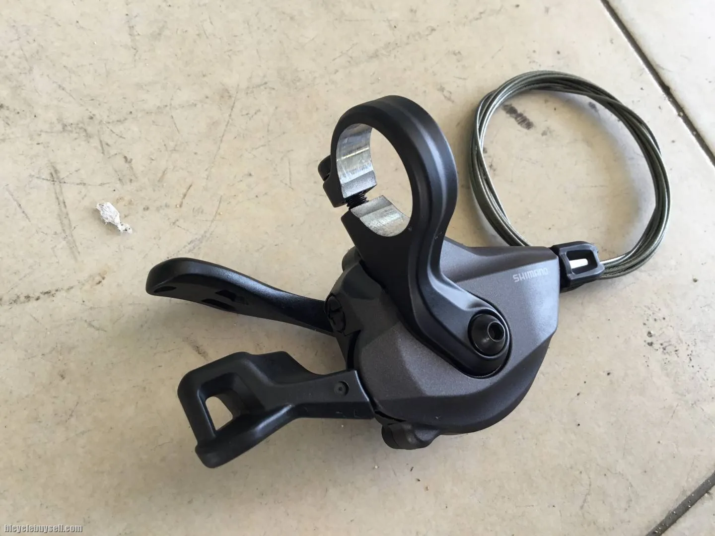 Shimano XT M8100 Shifter (R) 12speed - free courier