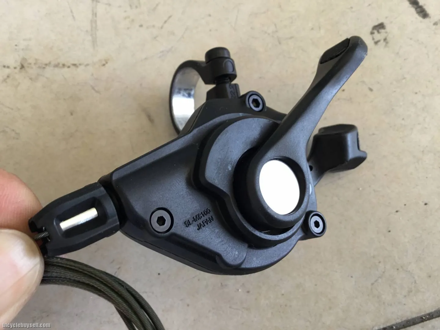 Shimano XT M8100 Shifter (R) 12speed - free courier