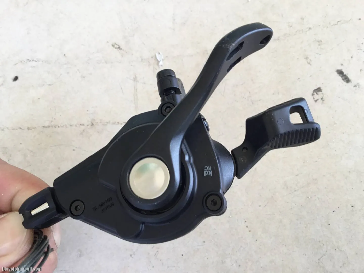 Shimano XT M8100 Shifter (R) 12speed - free courier