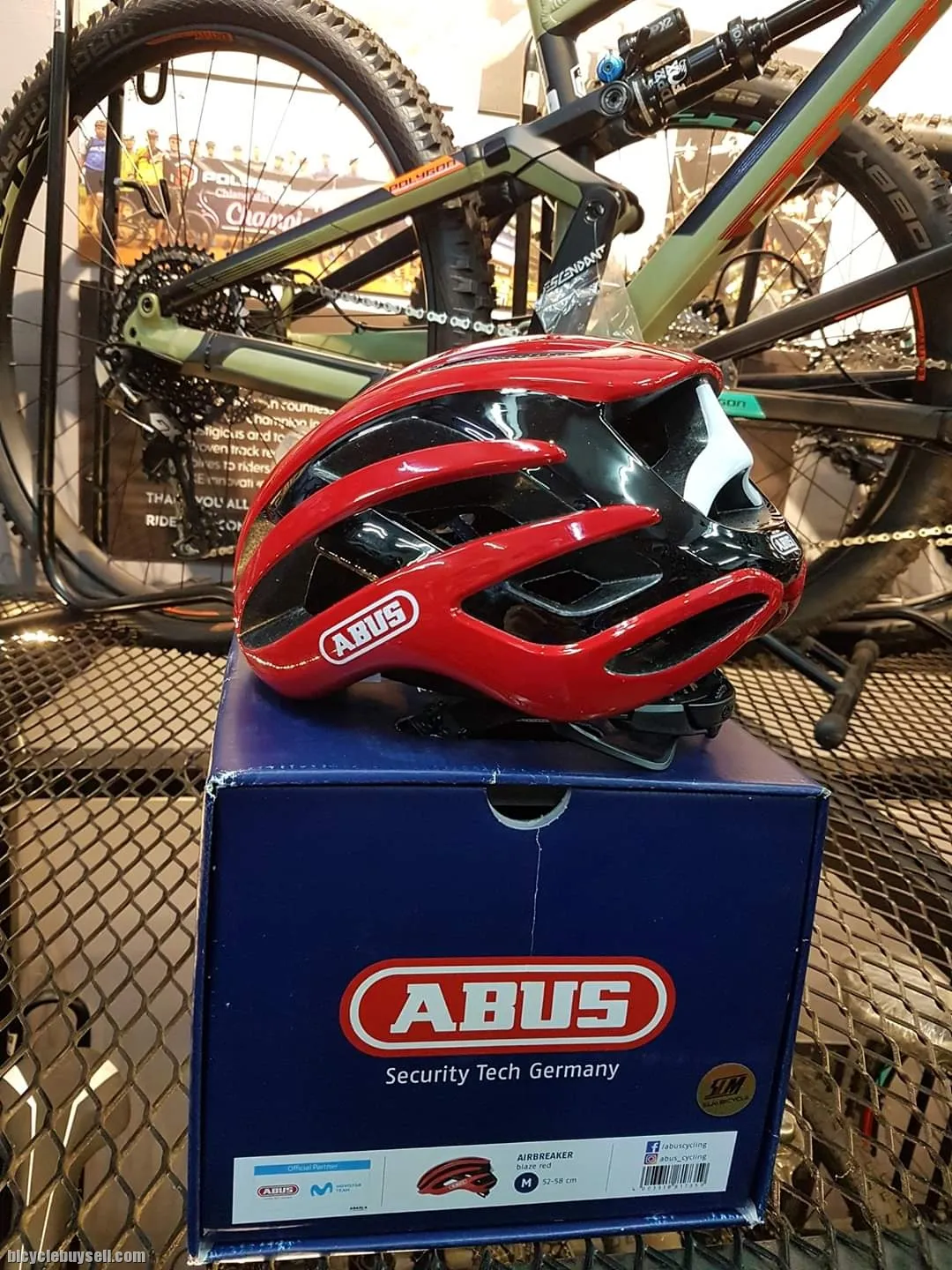 Abus AirBreaker -2023 - Helmet (Brand New !!!)