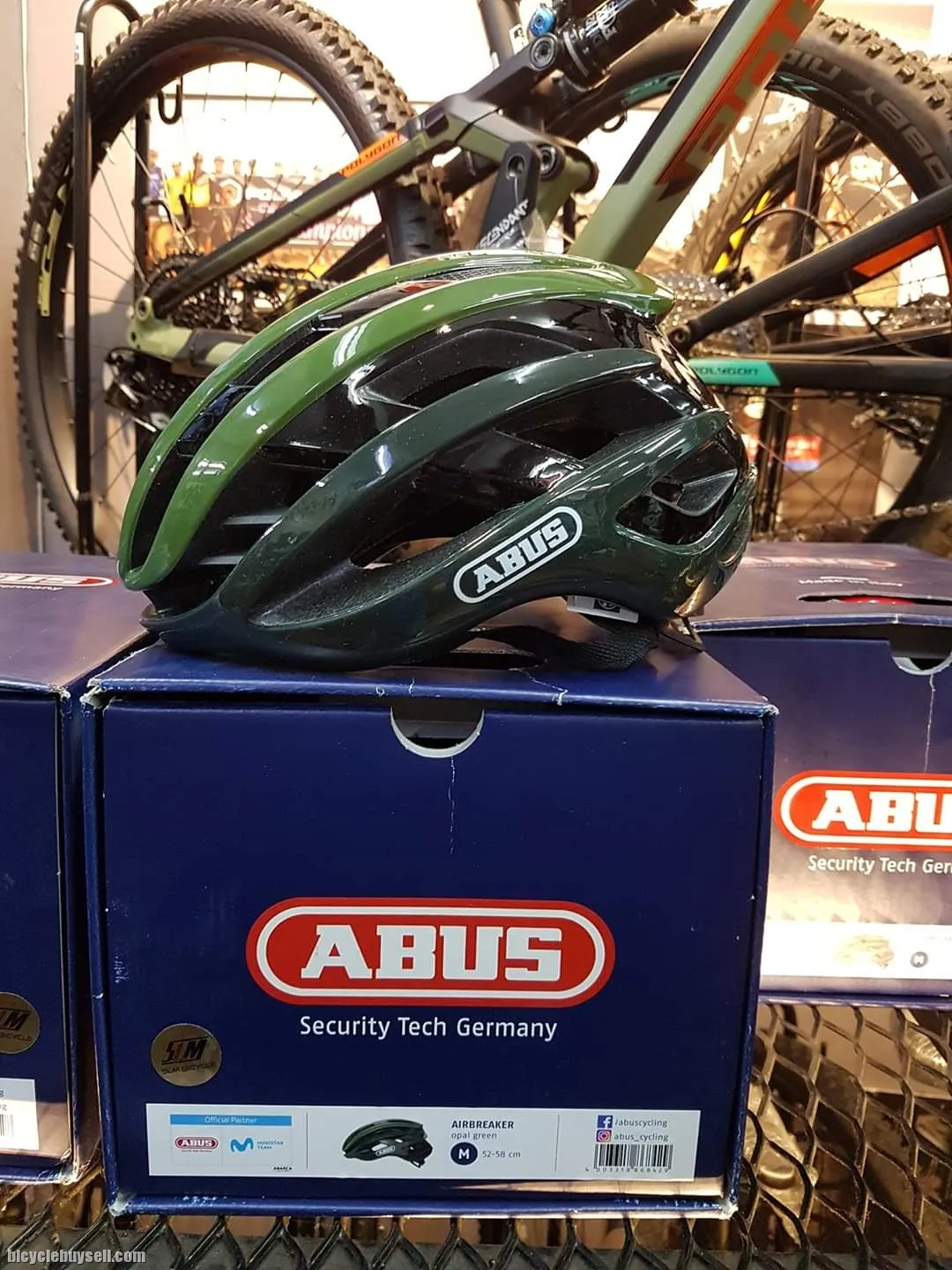 Abus AirBreaker -2023 - Helmet (Brand New !!!)