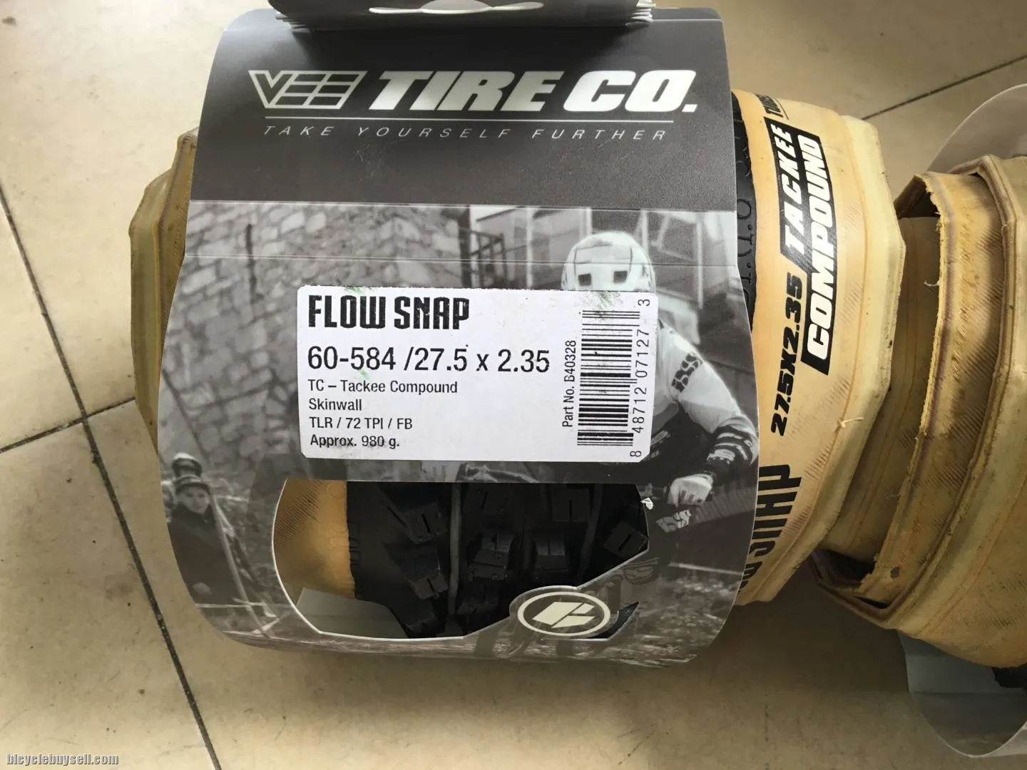 Vee Tires Flow Snap 27.5x2.35 TubelessReady - 1pairs -- free courier