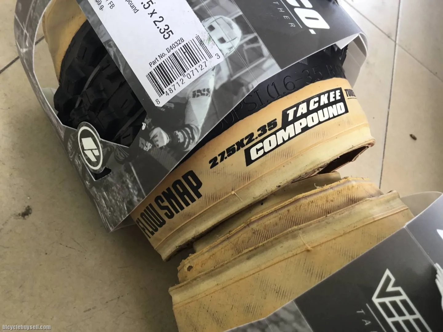 Vee Tires Flow Snap 27.5x2.35 TubelessReady - 1pairs -- free courier