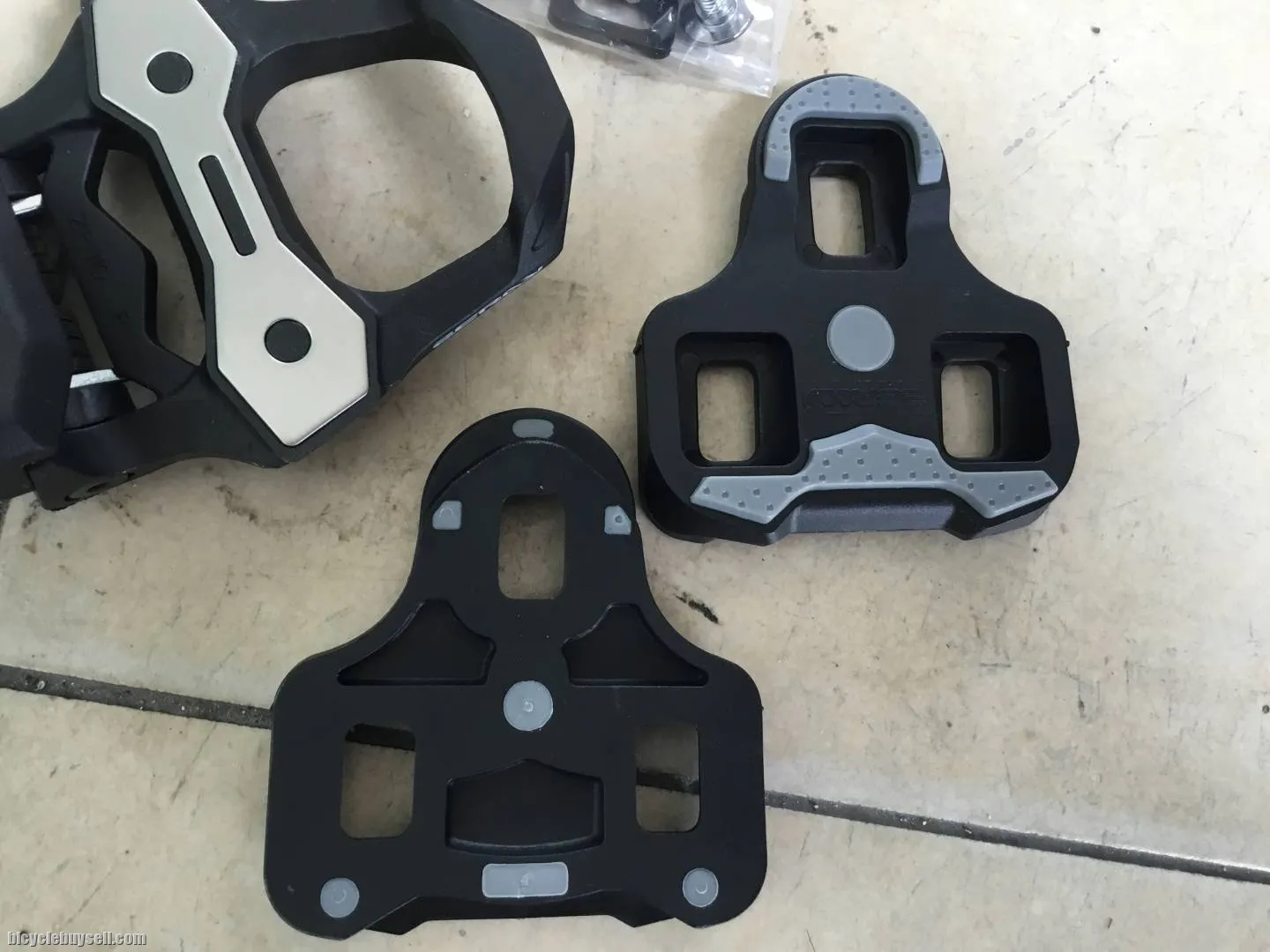 Zeray Carbon Road Clipless Pedal --  free courier