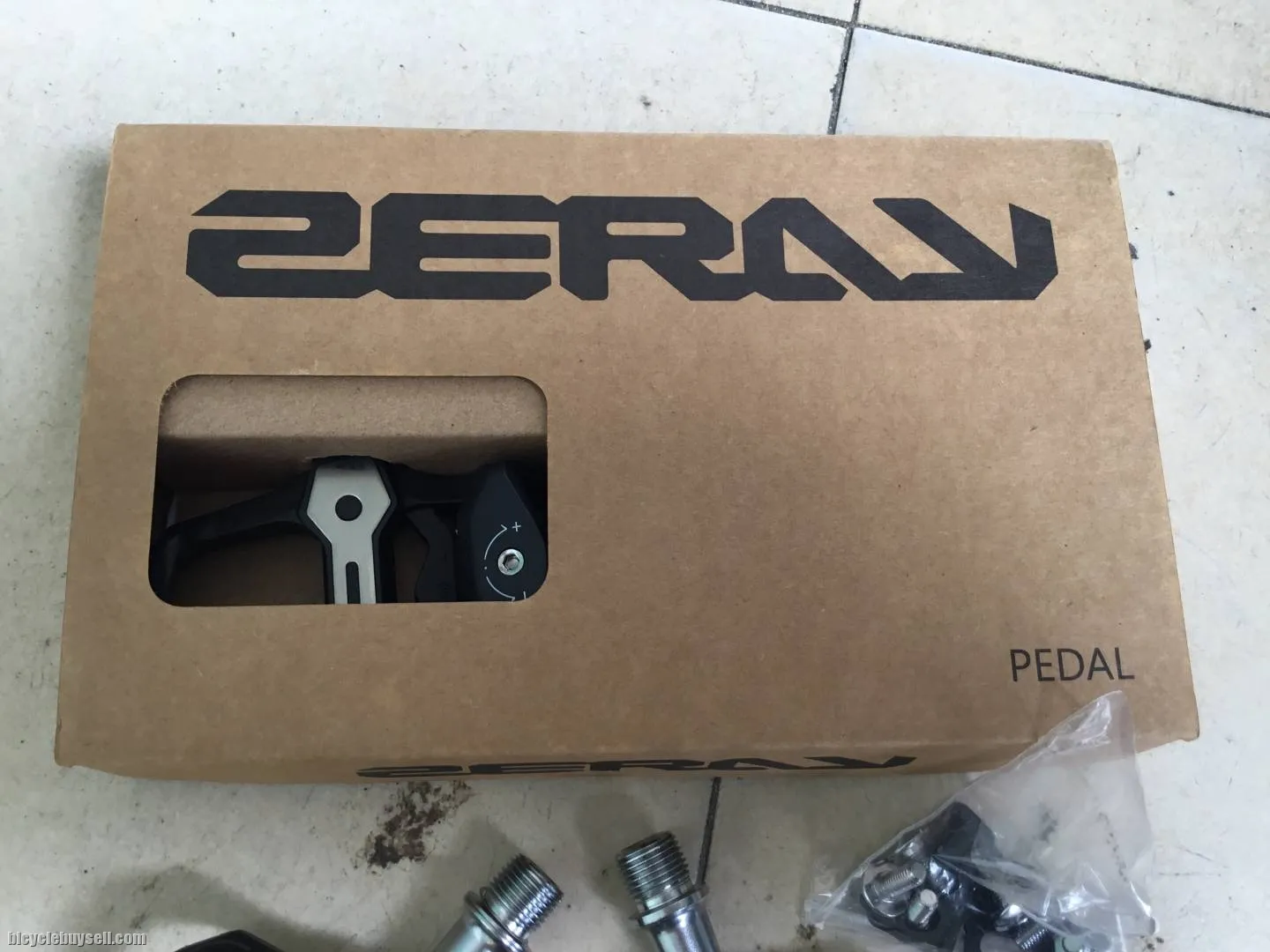 Zeray Carbon Road Clipless Pedal --  free courier