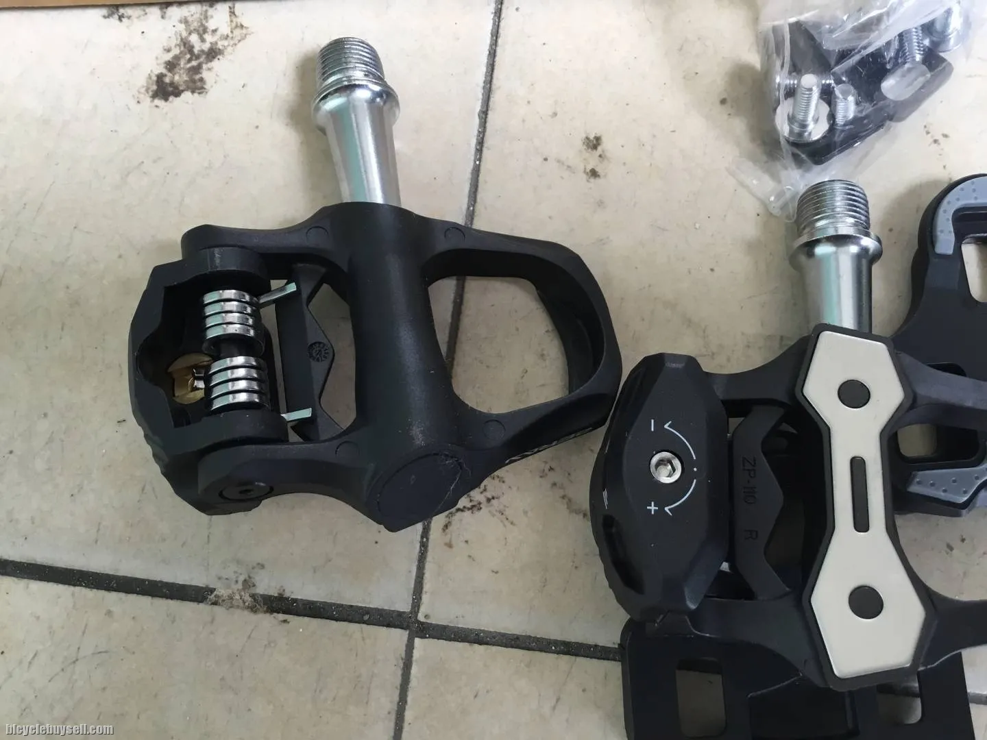 Zeray Carbon Road Clipless Pedal --  free courier