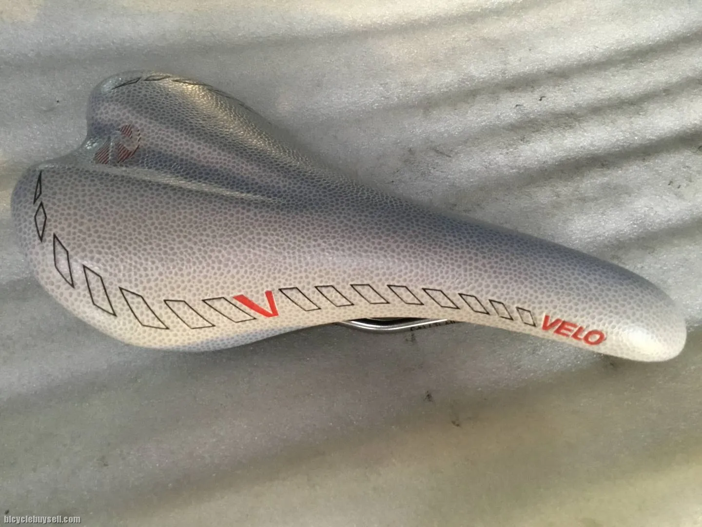 Velo Limited Edition Saddles | Titanium Rail @ free pos