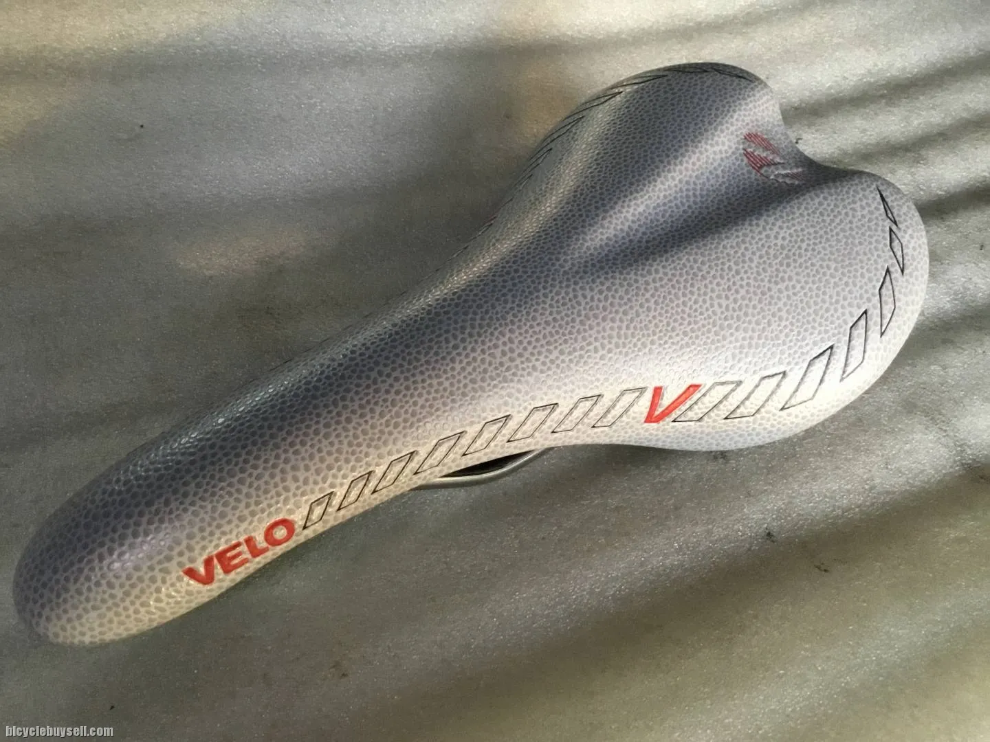 Velo Limited Edition Saddles | Titanium Rail @ free pos