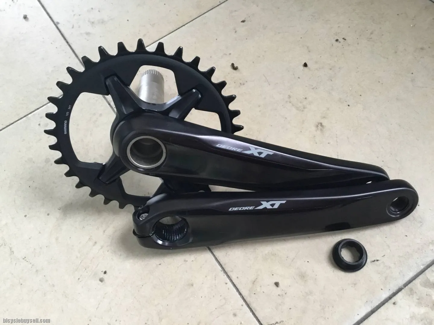 Shimano XT M8100 Crankset 1x12speed - Japan  -- free courier