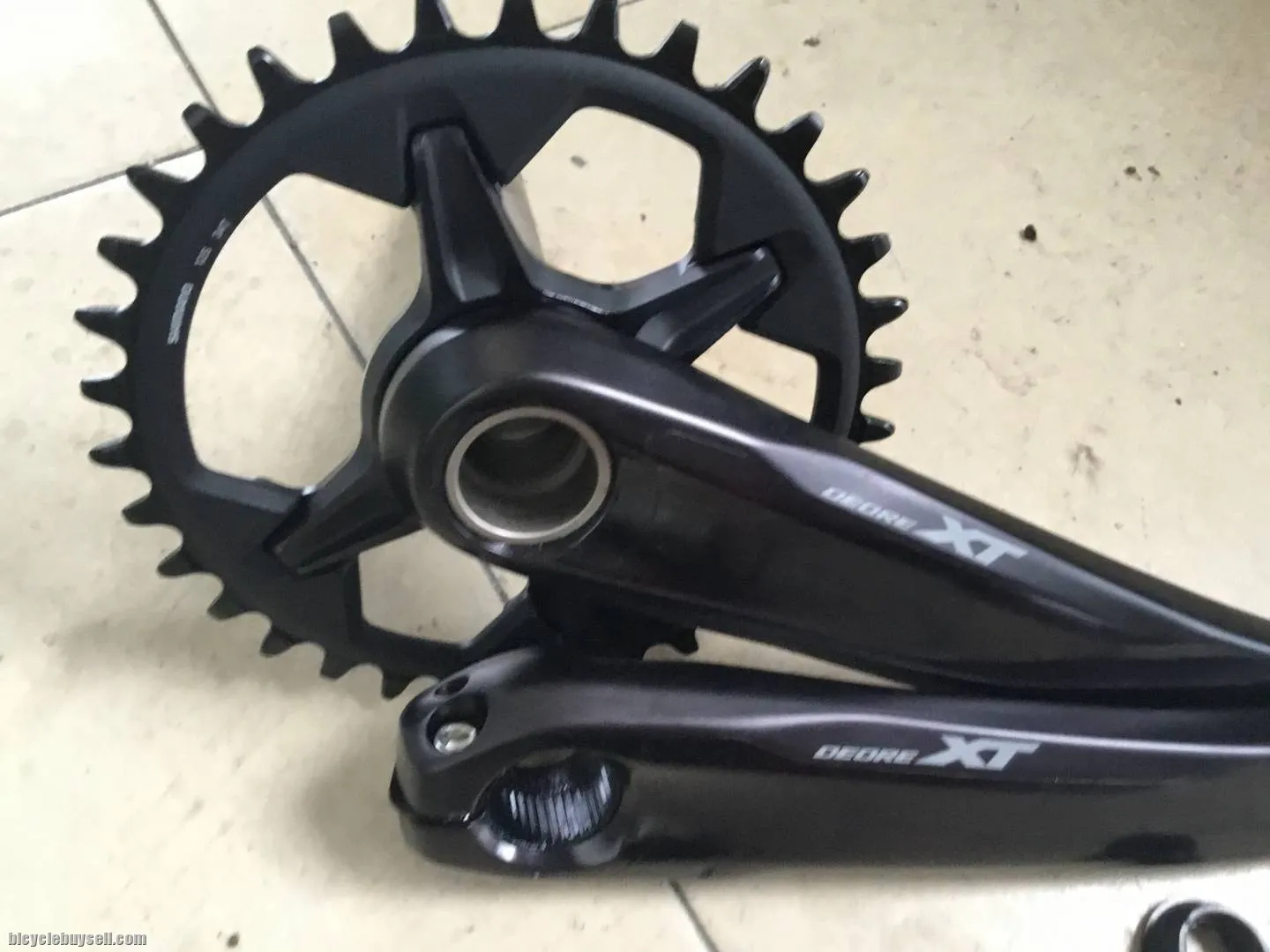 Shimano XT M8100 Crankset 1x12speed - Japan  -- free courier