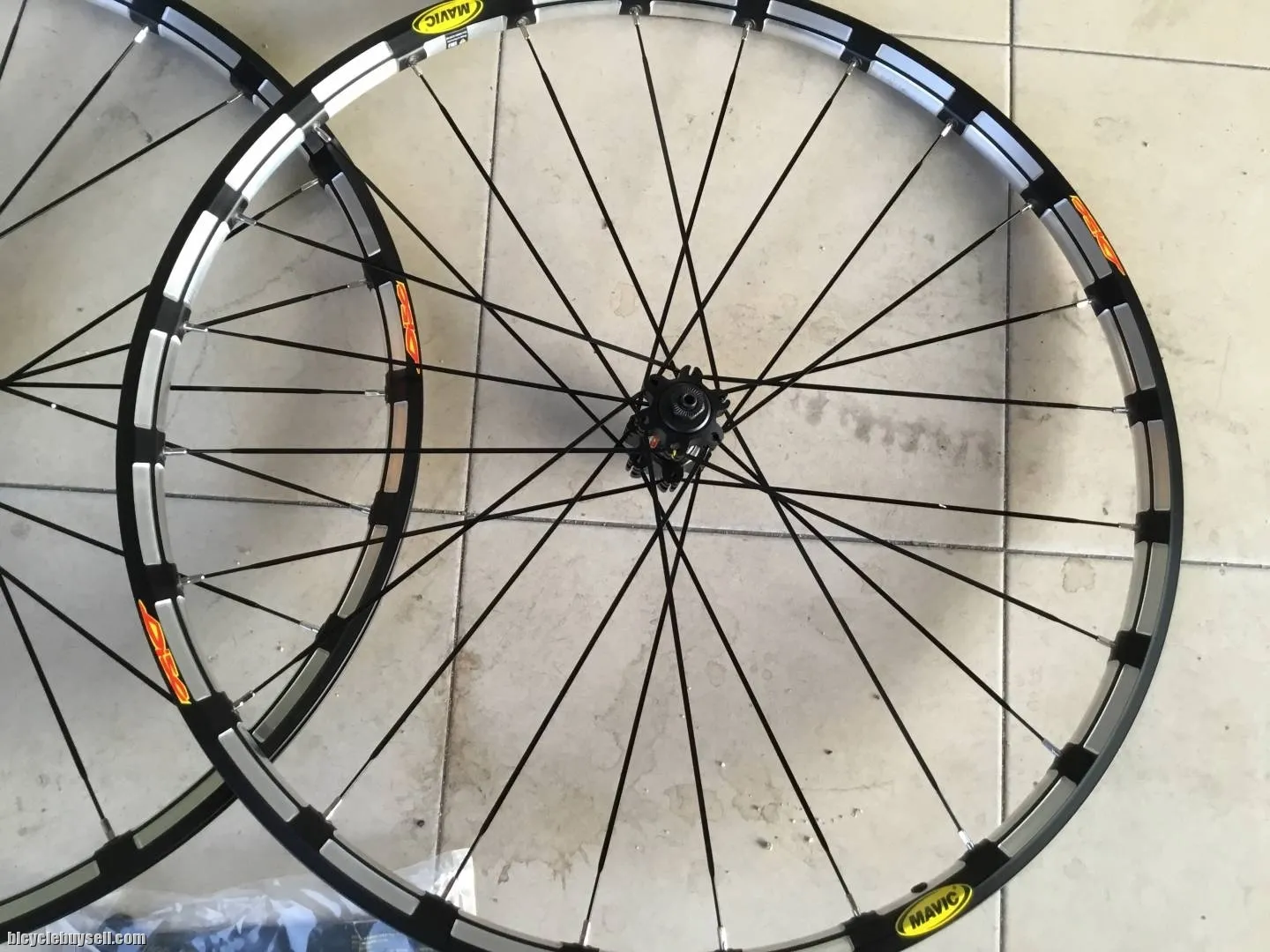 Mavic CrossRide | 29er Seal Bearing Wheelset -- free courier