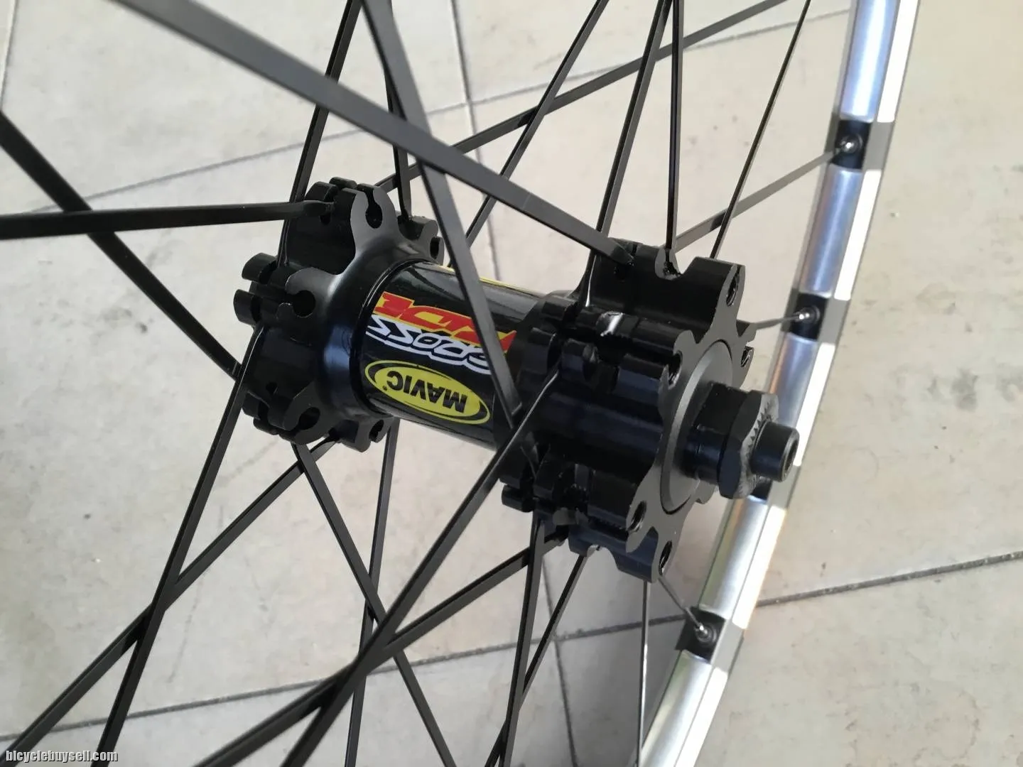 Mavic CrossRide | 29er Seal Bearing Wheelset -- free courier