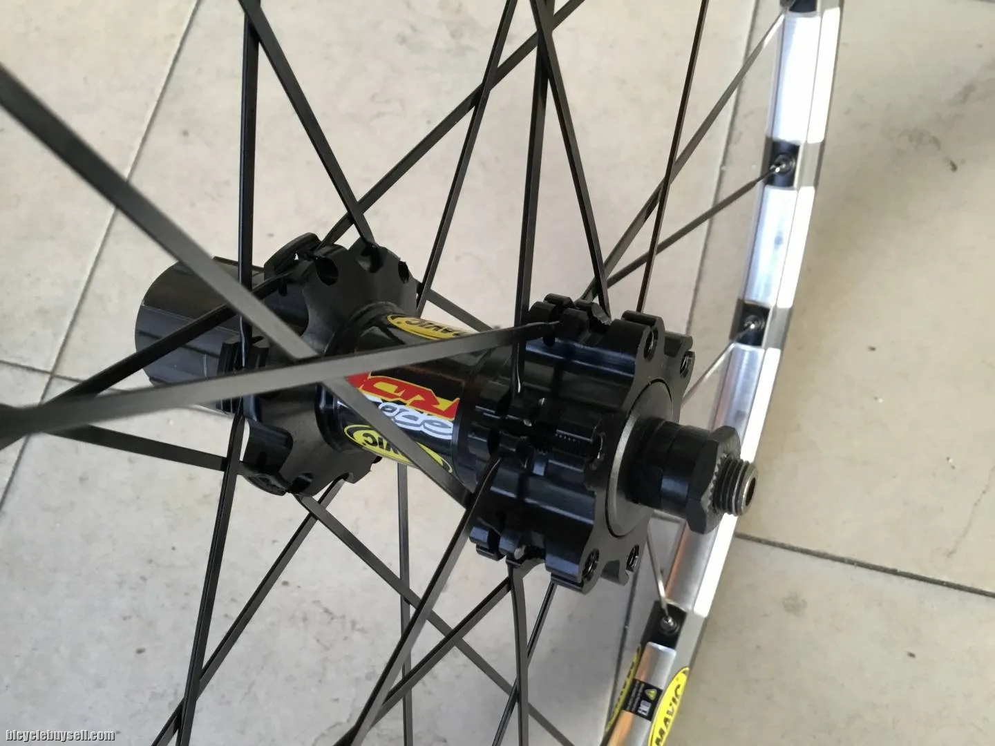 Mavic CrossRide | 29er Seal Bearing Wheelset -- free courier