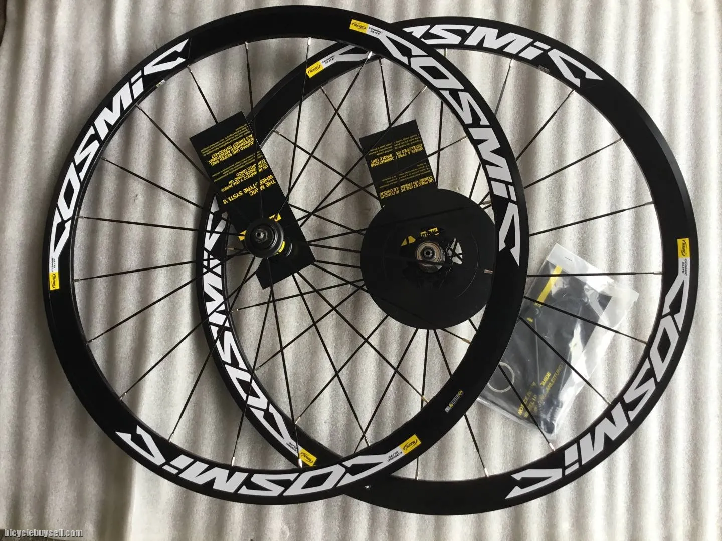 Mavic Cosmic Elite 40mm RoadWheelset | Clincher | Made in Romania @ free pos
