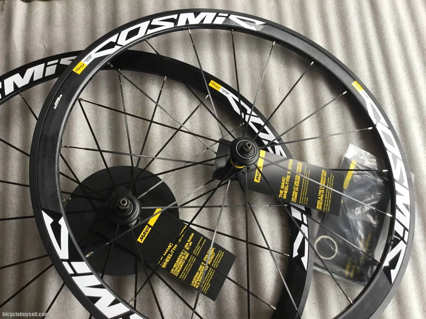 Mavic Cosmic Elite 40mm RoadWheelset | Clincher | Made in Romania @ free pos