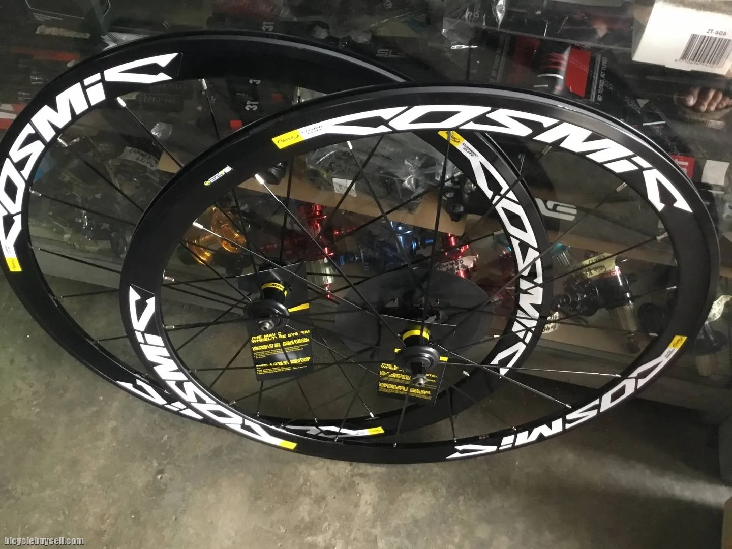 Mavic Cosmic Elite 40mm Wheelset / Romania Made - Performance Smooth  (free pos w.m)