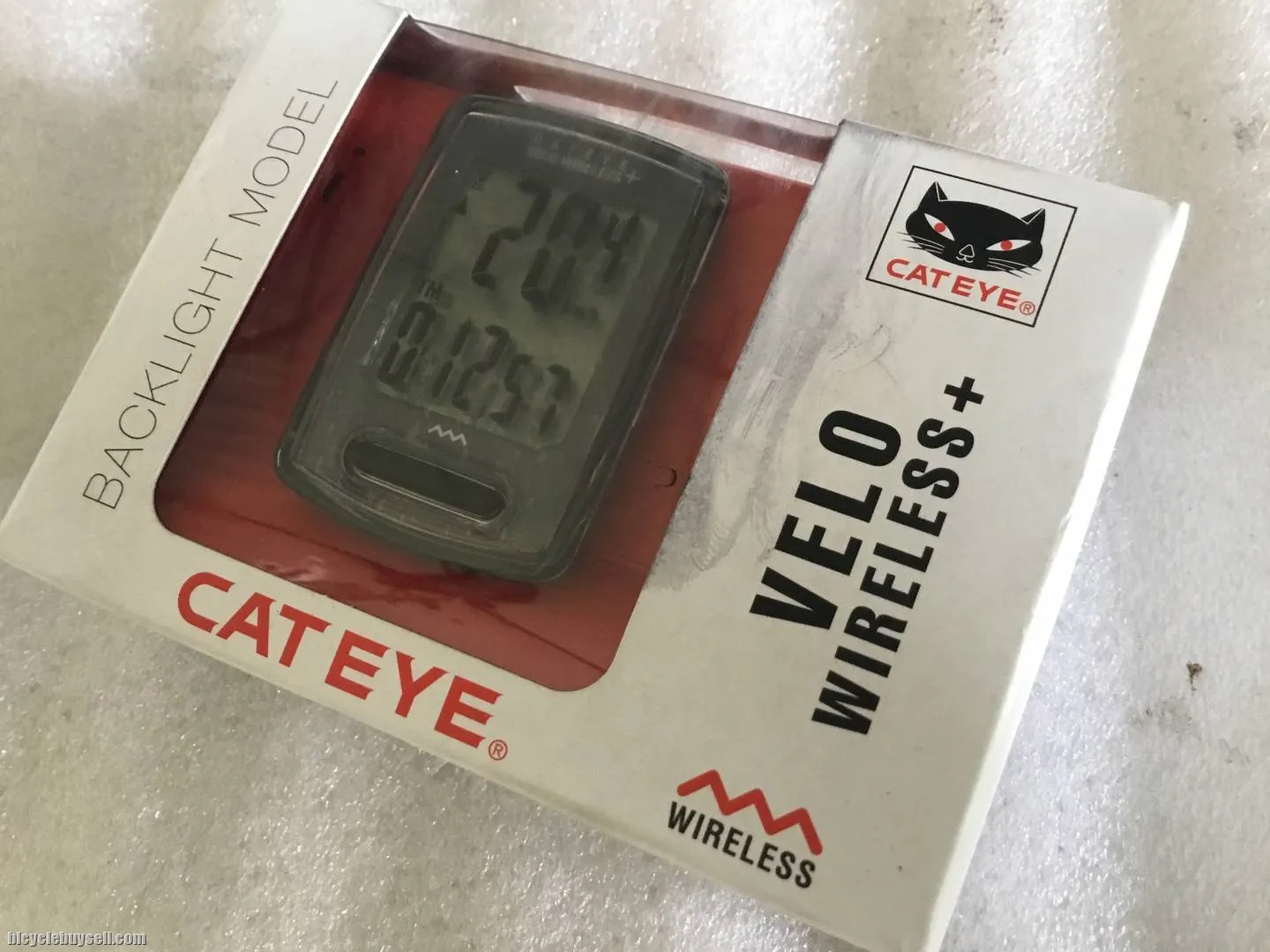 CatEye Velo Wireless+ New with Night Mode Light @ free pos