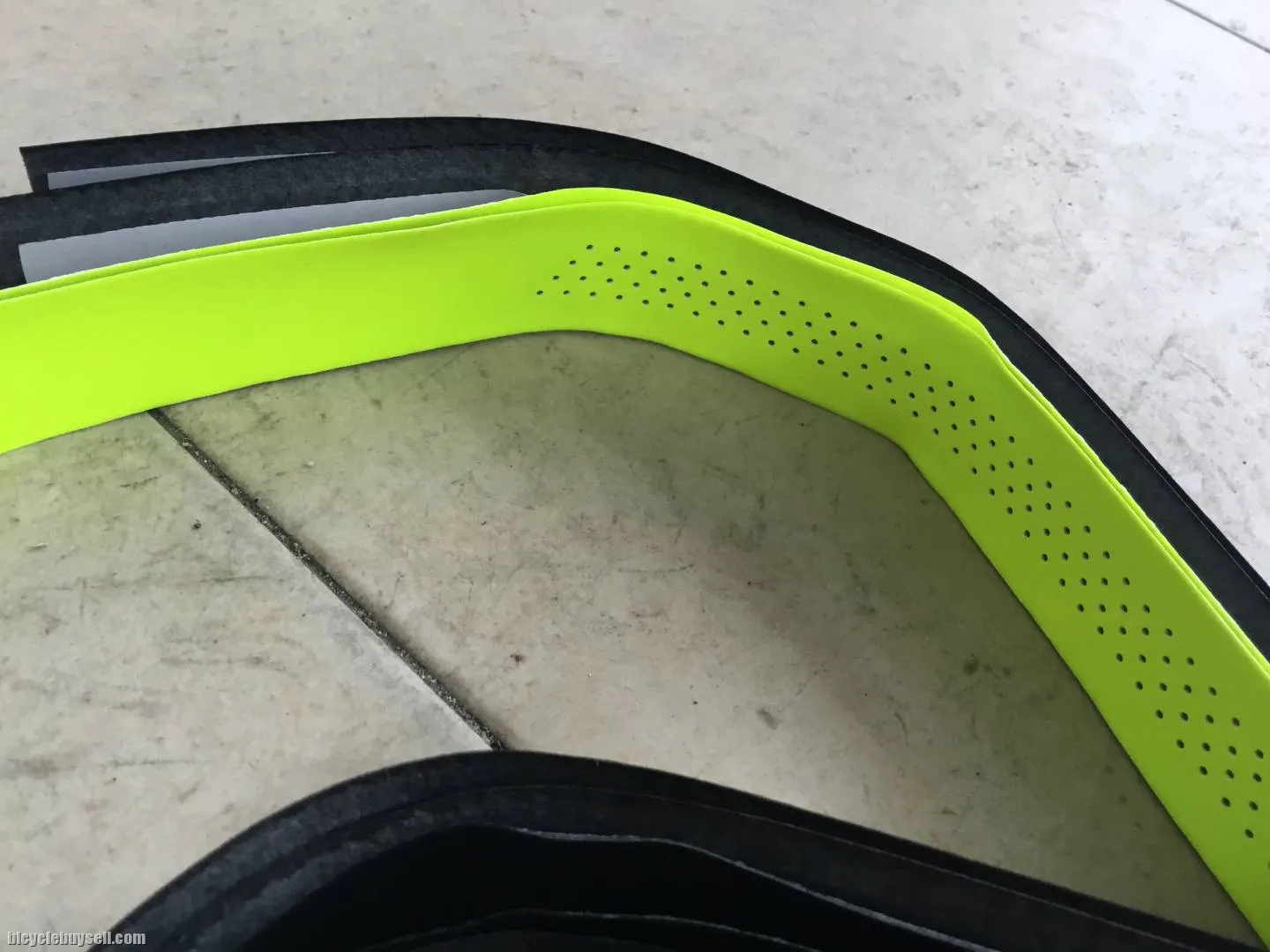 Velo 2Tone Color BarTape Black/Flo Green - free courier